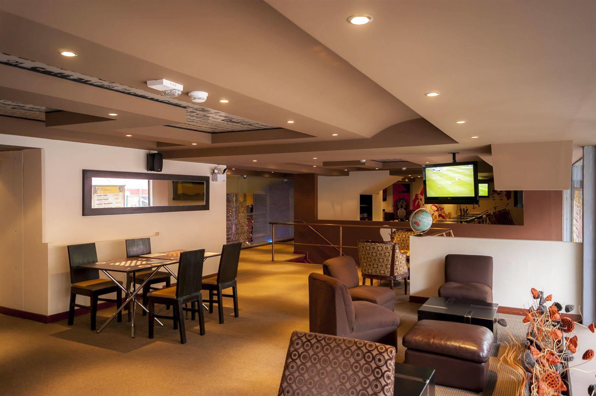 לימה Thunderbird Hotel Fiesta & Casino מראה חיצוני תמונה